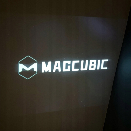MAGCUBIC HY300 PRO HD TV-PROJECTOR 130'' ANDROID WIFI DRAAGBAAR DRAAIBAAR